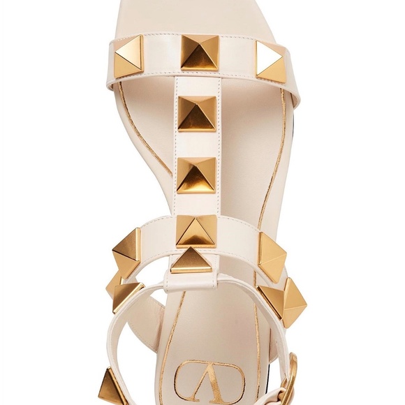 Valentino Garavani Roman Stud Flat Sandal - Picture 3 of 4